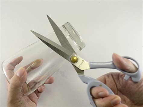 5 Ways to Sharpen Scissors - wikiHow