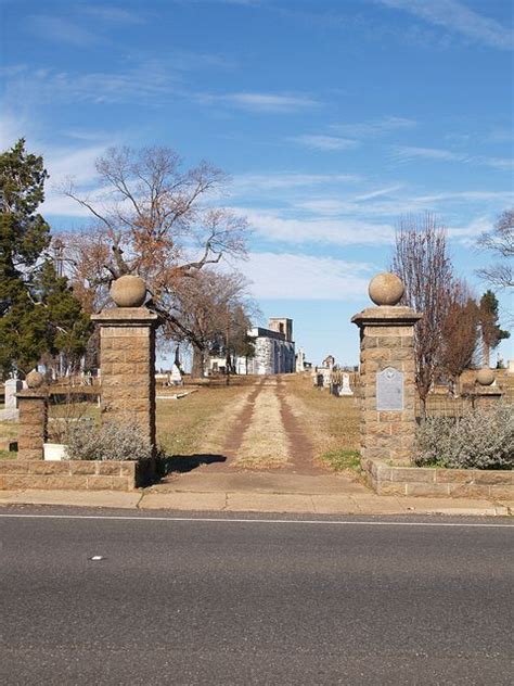 Marshall Texas Old Historic Small Town in 2011 Cemetery entrance Roads ...