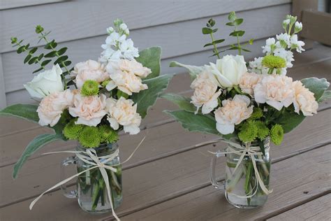 Small floral vase arrangements for card tables. | Floral vase ...