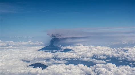 Mt Raung Volcano Erupts, causes flight cancelations around the area including Bali Indonesia ...