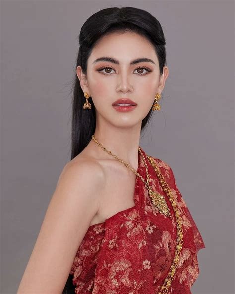 Davika hoorne in 2022 | Asian beauty, Thai wedding dress, Beauty women