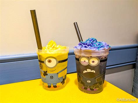 FIRST LOOK at Universal Orlando's NEW Restaurant - Minion Cafe ...