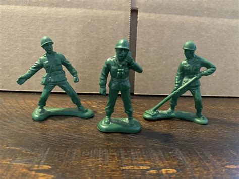 3 BURGER KING toy story army men Toy story $6.00 - PicClick