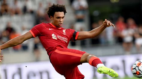 Trent Alexander-Arnold: Liverpool full-back signs new long-term deal ...