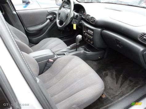 2002 Pontiac Sunfire SE Sedan interior Photo #54847234 | GTCarLot.com