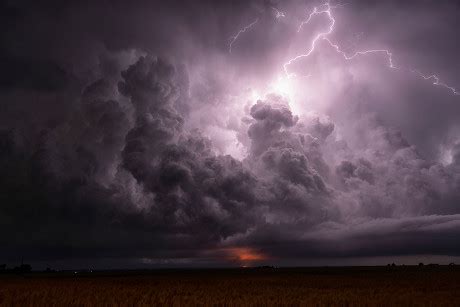 3,000 Lightning storm Stock Pictures, Editorial Images and Stock Photos ...