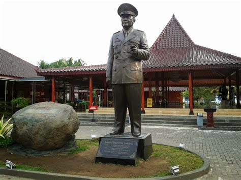 Napak Tilas di Museum Soeharto - Nasirullah Sitam