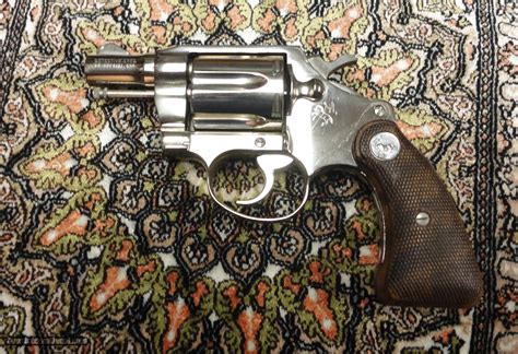 Colt Detective Special .38 Special Snub Nose With Factory Walnut Grips