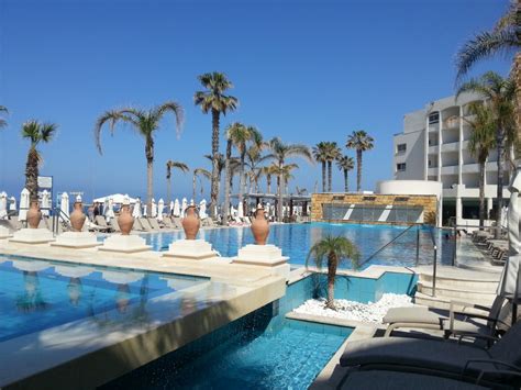 Review: Alexander The Great Beach Hotel, Paphos – The Cosy Traveller