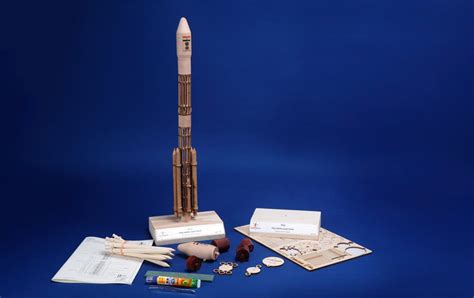 ISRO Rockets Scale Model, TShirts, Rocket DIY Kit, Medallion, Fridge Magnet Online – Indic ...