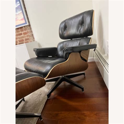 Eames Chair Replica - Black - AptDeco