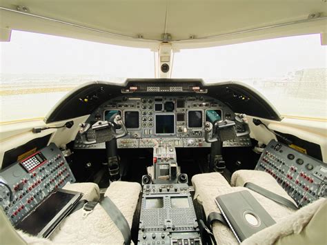 Lear 60 cockpit : r/aviation