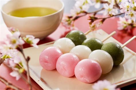 Chewy Treats that are Tasty and Fun to Eat! Into the World of Dango ...