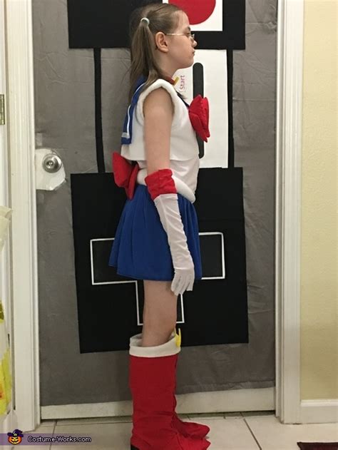 Sailor Moon Costume | DIY Costumes Under $25 - Photo 2/4