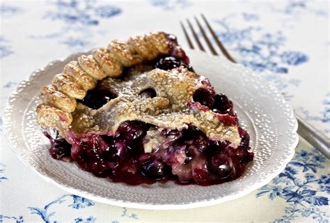 BLUEBERRY PIE - America's Table