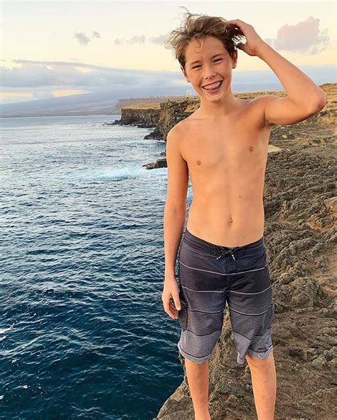 Caleb Coffee auf Instagram: „wish you were here 🏝🌊 #hawaii“ | Cute teenage boys, Young cute boys ...