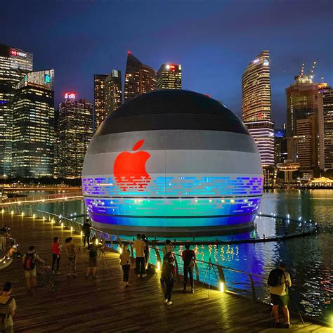 Apple Store - Apple Plans To Reopen Some Apple Store Locations In The First Half Of April ...