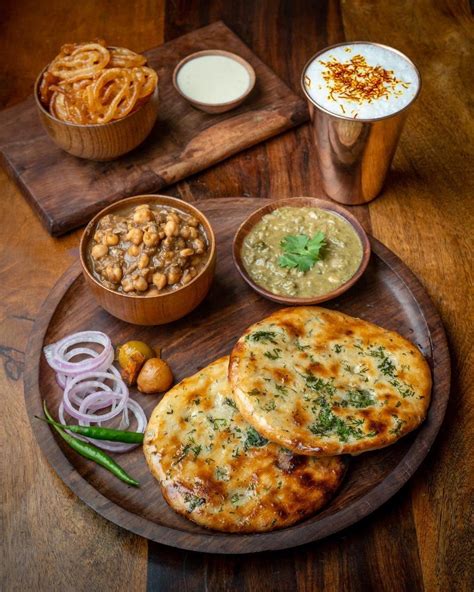 Amritsari tandoori kulchas with chole. : r/FoodPorn