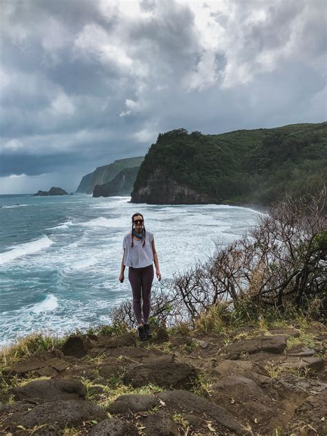 Hawaii - Pololu Valley Hike to the Remote Honokane Nui Lookout