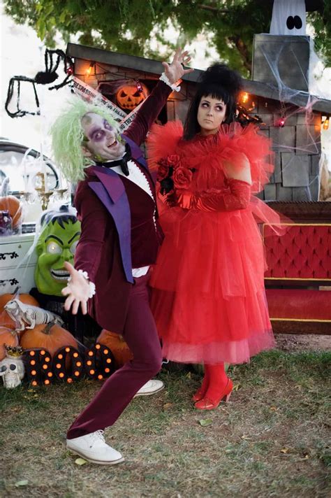 Family Halloween Costumes (Beetlejuice, Harry Potter & More!)