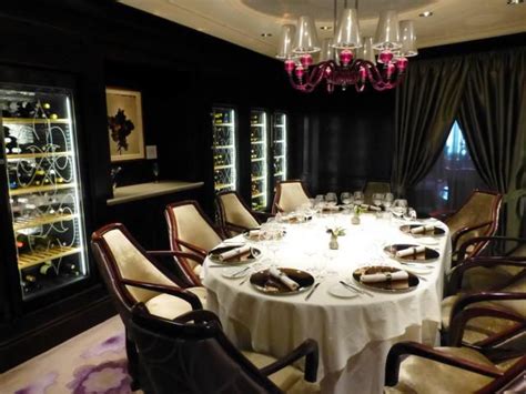 Celebrity Reflection - Dining and Cuisine Overview