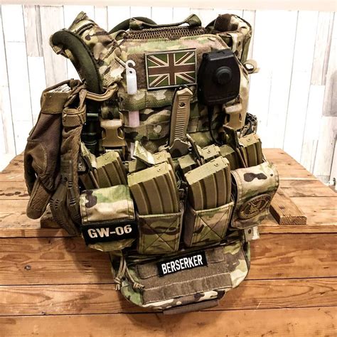 Pin auf Tactical Assault Vest & Armour