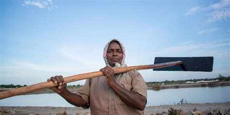 The Rani of Thoothukudi’s salt pans - SWI swissinfo.ch