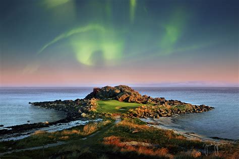 The world's coolest golf course - Visit Lofoten