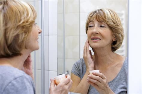 Menopause rash: Causes and treatment