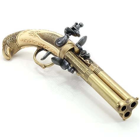 Three Barrel Revolving Flintlock Pistol, year 1775 | Outfit4Events