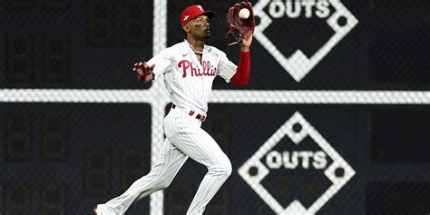 Dave Dombrowski keeping Phillies outfield options open