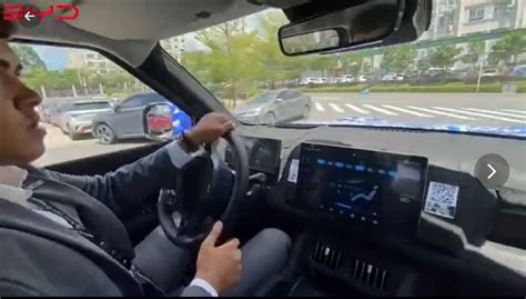 BYD pickup truck interior was exposed by the international delegation. First video