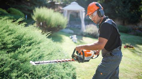 How to Be a Successful Landscaper and Business Owner﻿