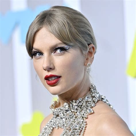 Taylor Swift Is Bringing 'All Too Well,' and Oscar Hopes, to the Toronto International Film ...