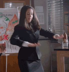 alison brie community dancing gifs | WiffleGif