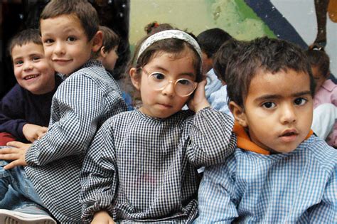 File:Kindergarten kids at a public school in Montevideo, Uruguay.jpg ...