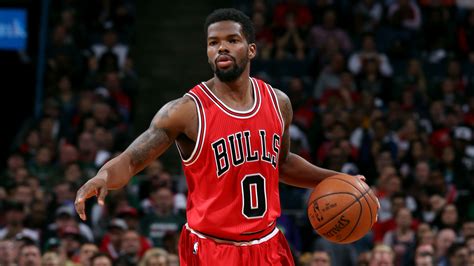 Bulls re-sign Aaron Brooks, Mike Dunleavy | NBA.com Australia | The ...