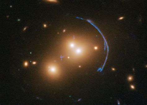 Hubble Probes the Distant Past Via Gravitational Lens - SpaceRef