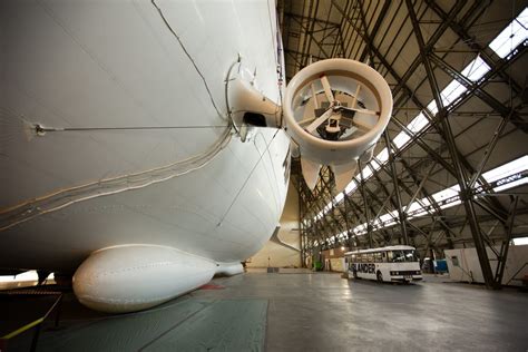 The massive, versatile and unusual Airlander 10 - CNET