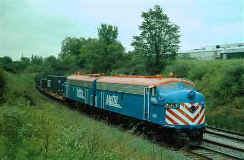 Metra covered wagons rail train Rt 31 Elgin ILL Aug 1993 | Flickr