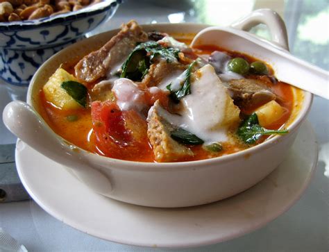 File:Red roast duck curry.jpg - Wikimedia Commons