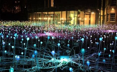 Modern Light Installation by Bruce Munro – the light as an art object ...