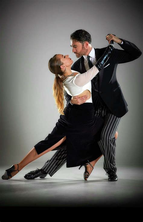 Two top Argentine Tango dancers perform in Bridgeport