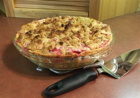 Rhubarb Sour Cream Pie