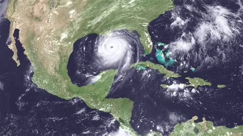 Hurricane Katrina Satellite Timelapse - YouTube