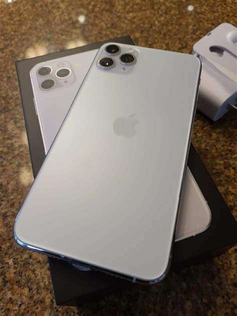 Apple iPhone 11 Pro Max – 256GB – Silver (Unlocked – Quixells