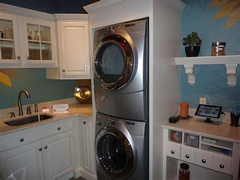 Stackable Washers & Dryers - Types, Pros & Cons | HomeAdvisor