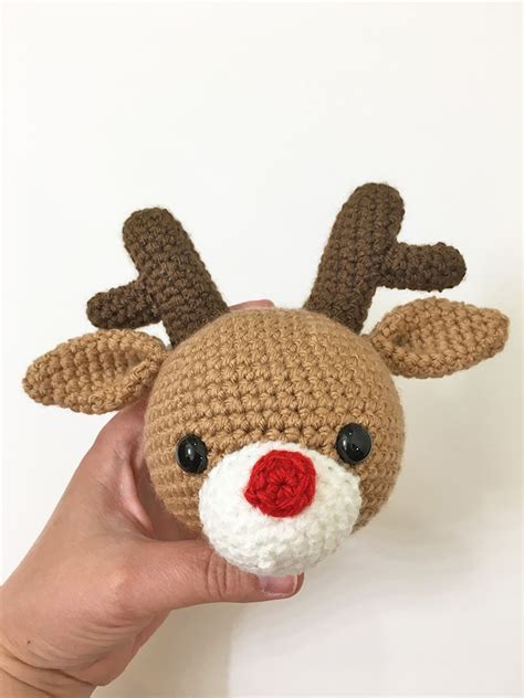 Amigurumi Crochet Free Patterns: Amigurumi Reindeer - A Free Crochet Pattern