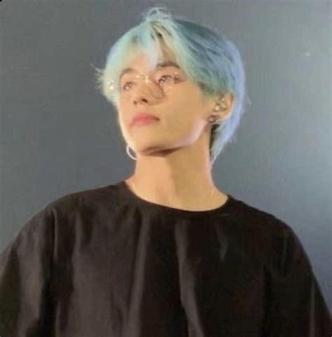 Tainairy💜⚡️🐋 on Twitter | Kim taehyung, Taehyung, Blue hair