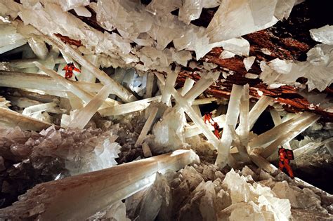 What Are Crystal Caves | Crystal Cave Facts | DK Find Out